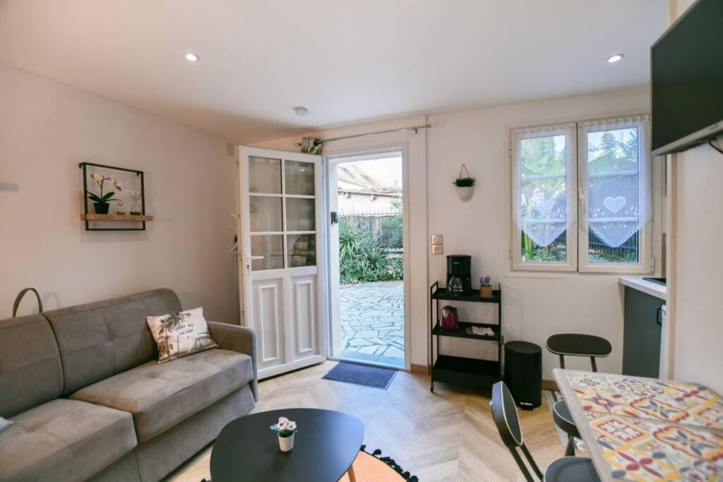 Instant Fleury, Studio Cosy Avec Jardin Secret Barbizon Exterior foto